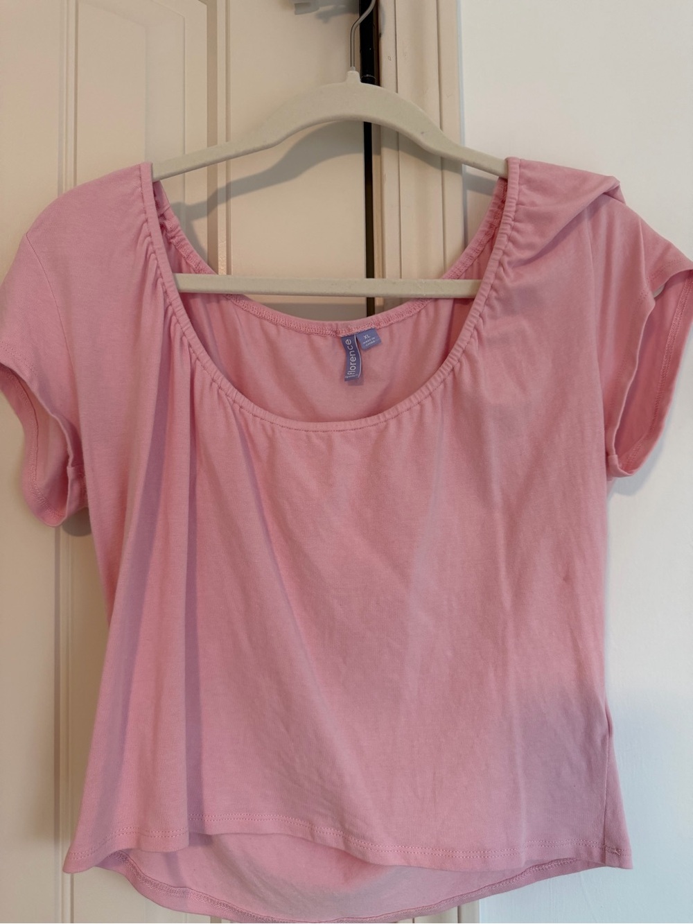 Pink ruched short sleeve tee